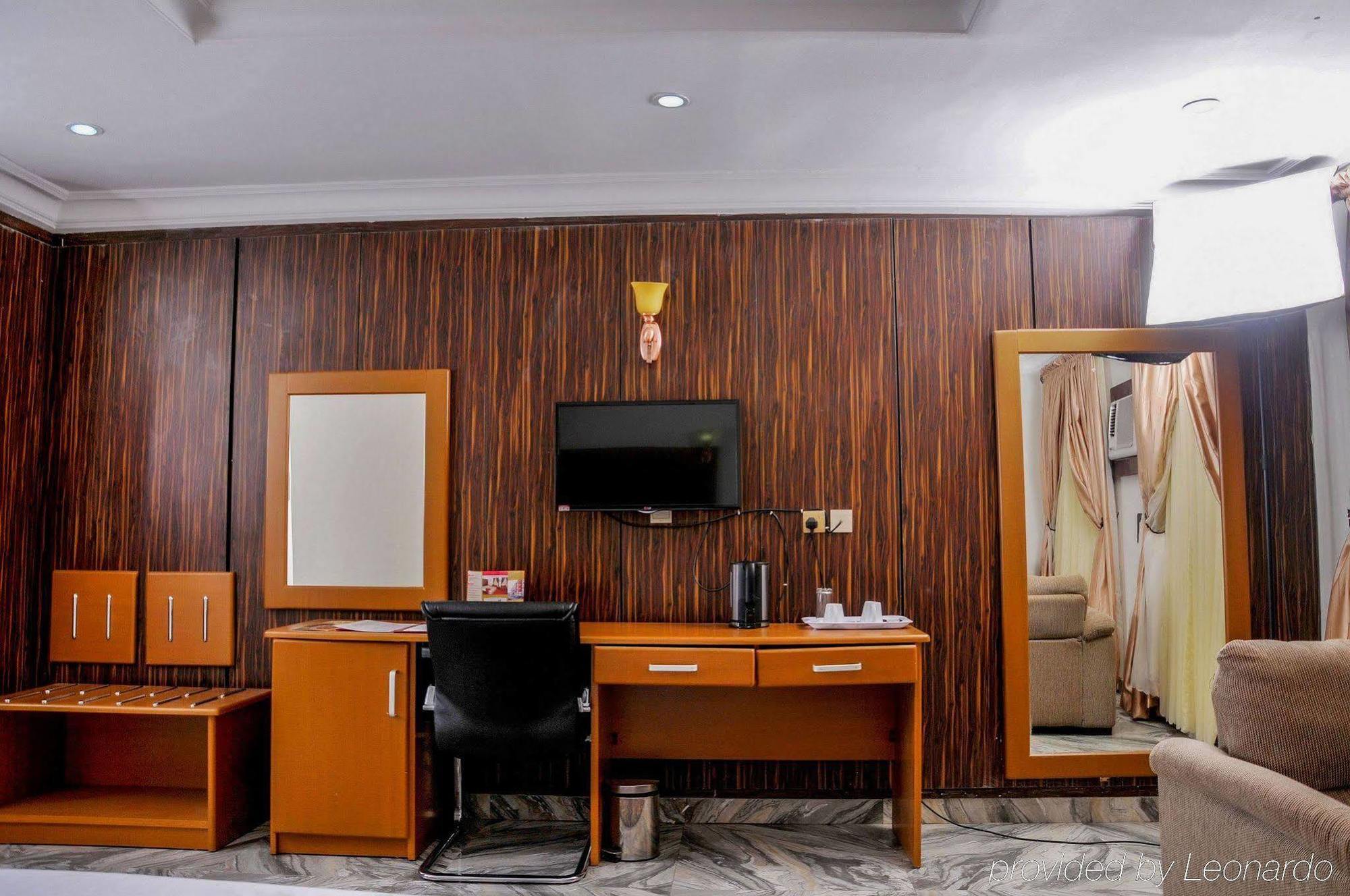 Hotel De Bently Abuja Exterior photo
