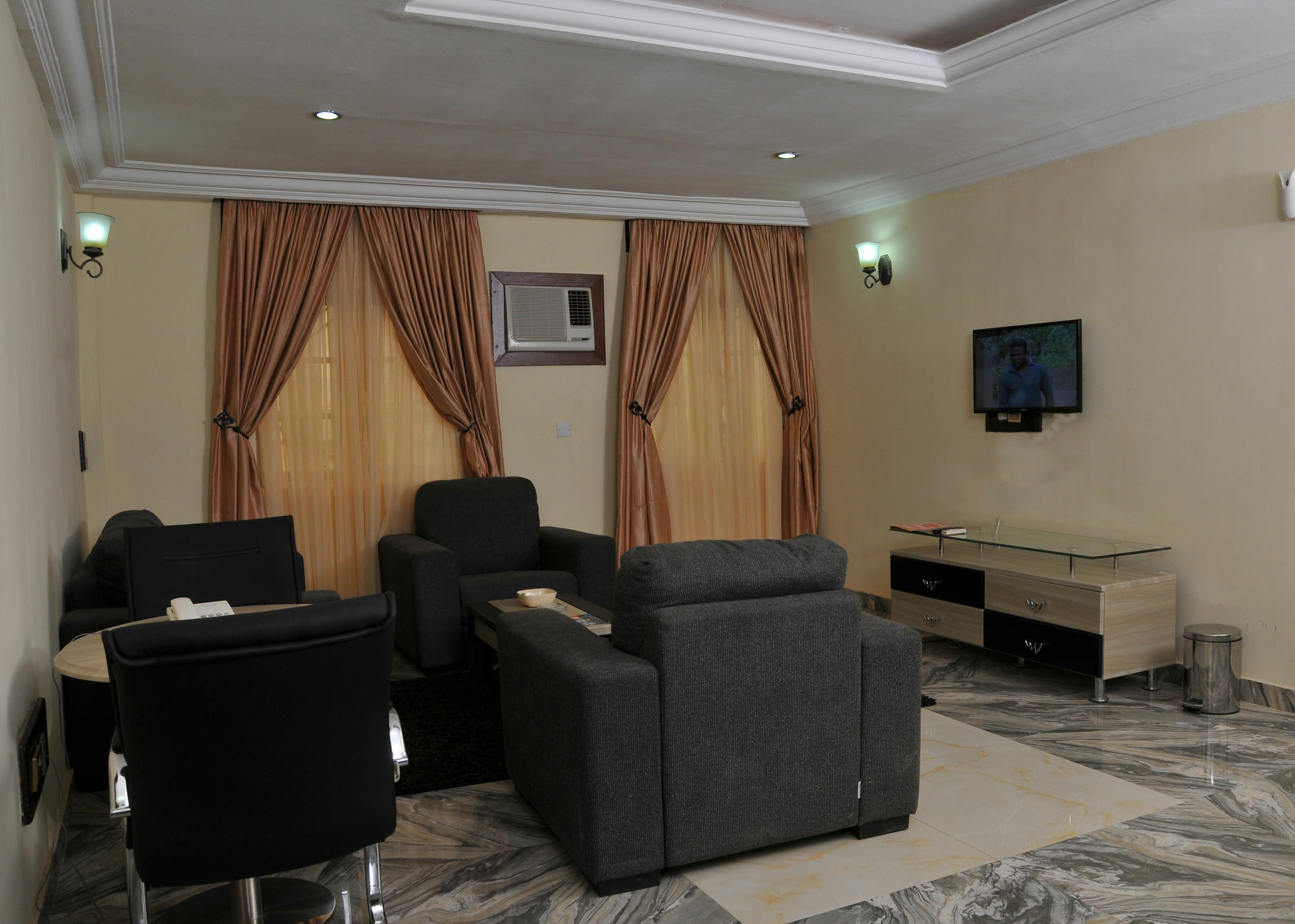 Hotel De Bently Abuja Exterior photo